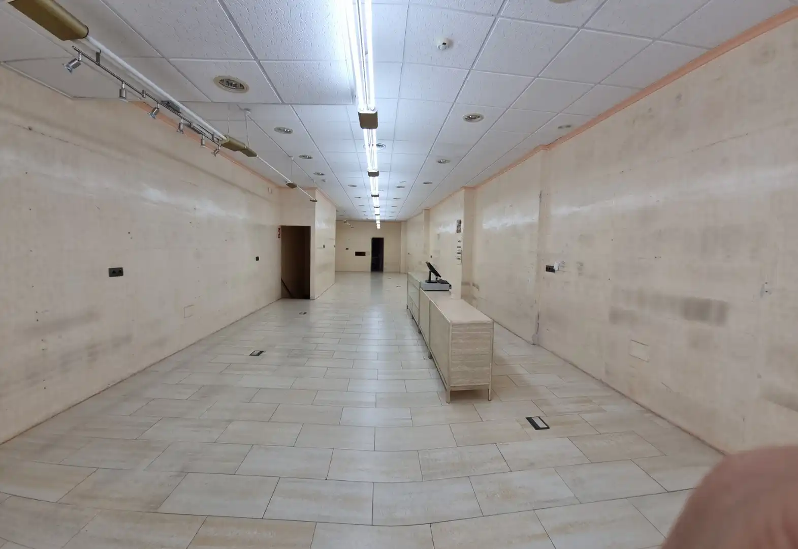 Local comercial en alquiler en Calle Barrio y Mier, imagen 6