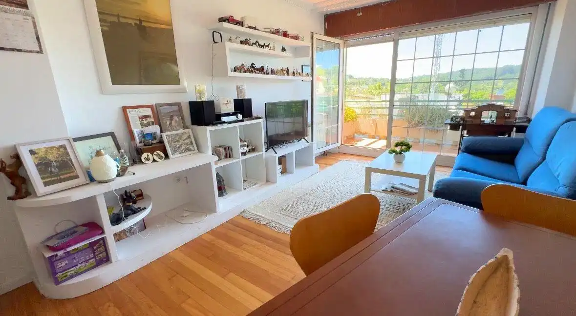 Living room of Flat for sale in Piélagos  with Heating, Terrace and Furnished