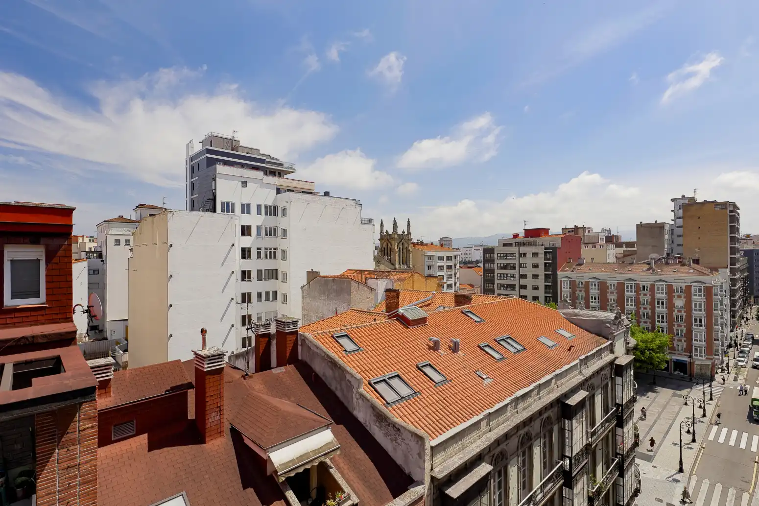 Vista exterior de Piso en venta en Gijón  con Calefacción