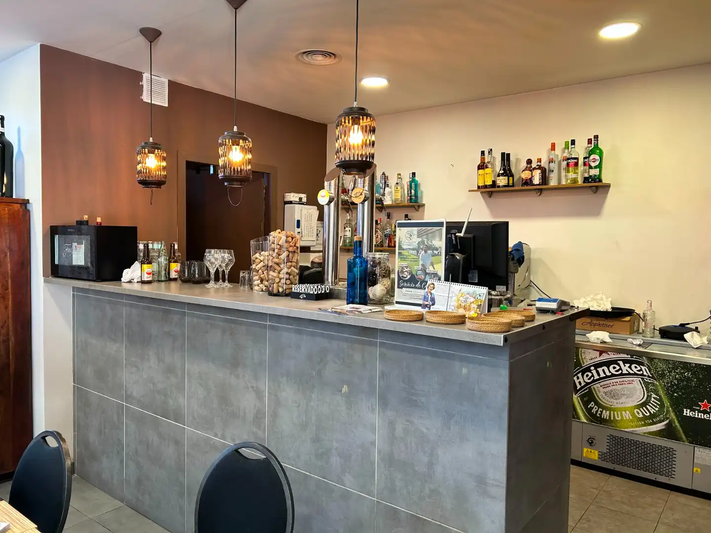 Local en traspaso en Sant Joan Despí con Aire acondicionado, Calefacción y Terraza