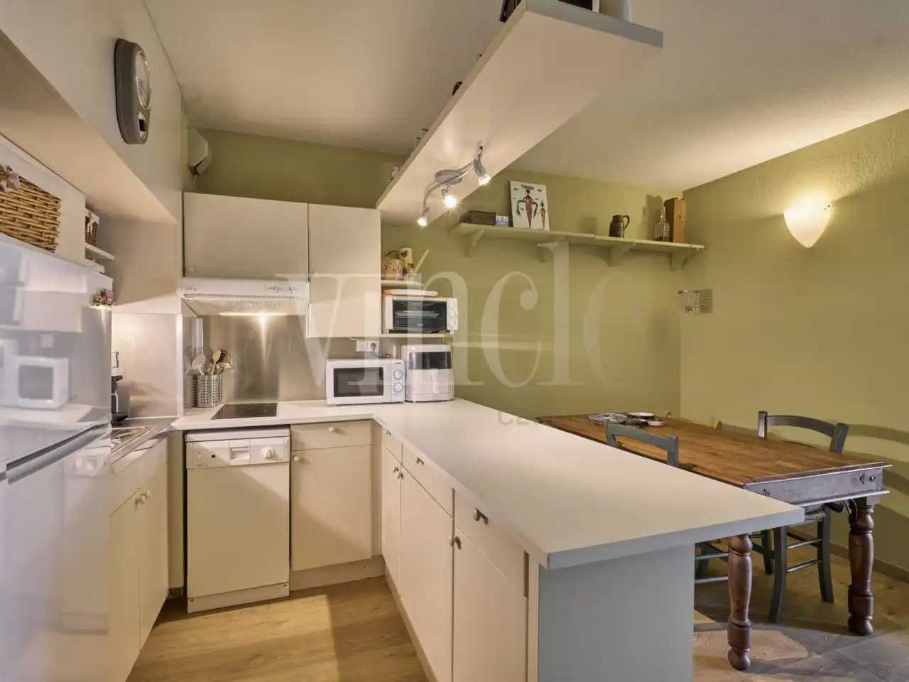 Cocina de Apartamento en venta en Enveitg con Calefacción, Parquet y Trastero