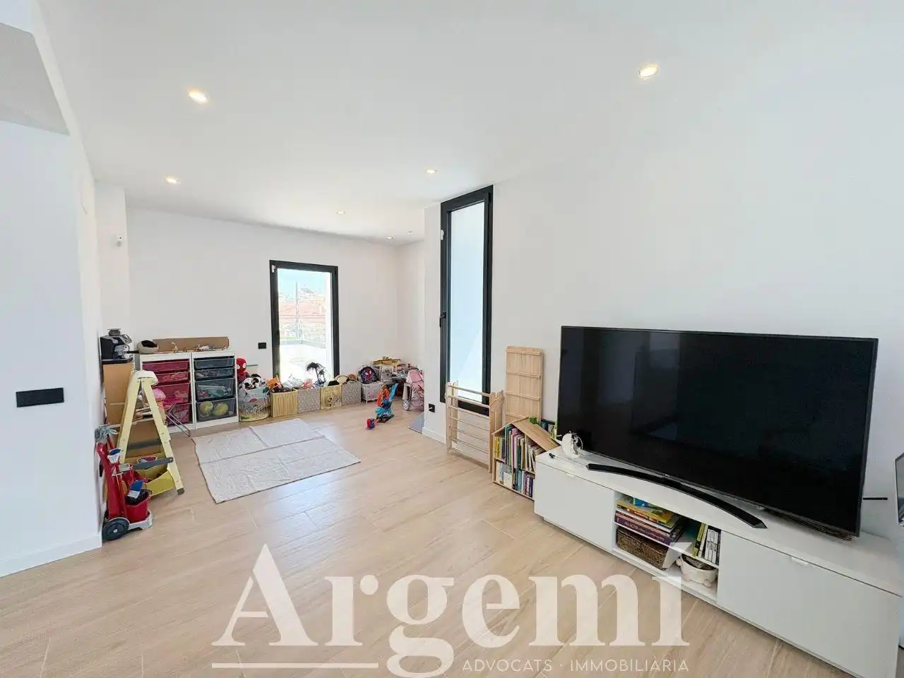 Casa o chalet en venta en Santa Perpètua de Mogoda con Aire acondicionado, Jardín privado y Piscina
