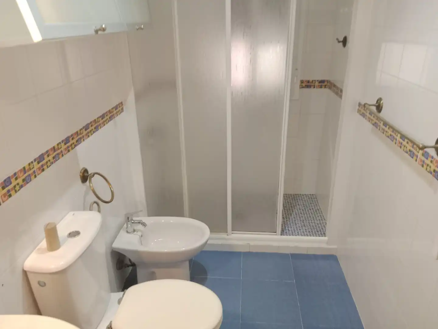 Baño de Piso en venta en Salteras con Aire acondicionado, Amueblado y Horno