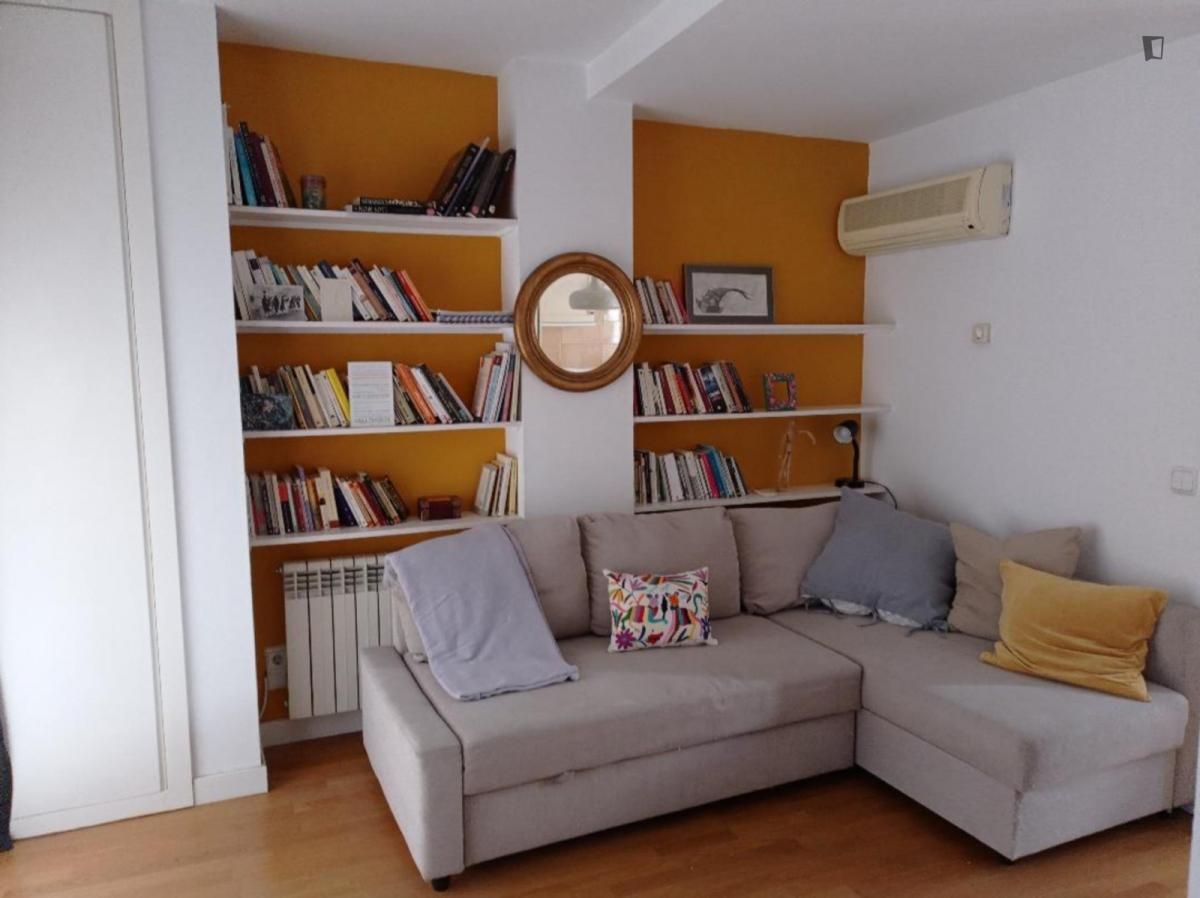 Study to rent in El Viso
