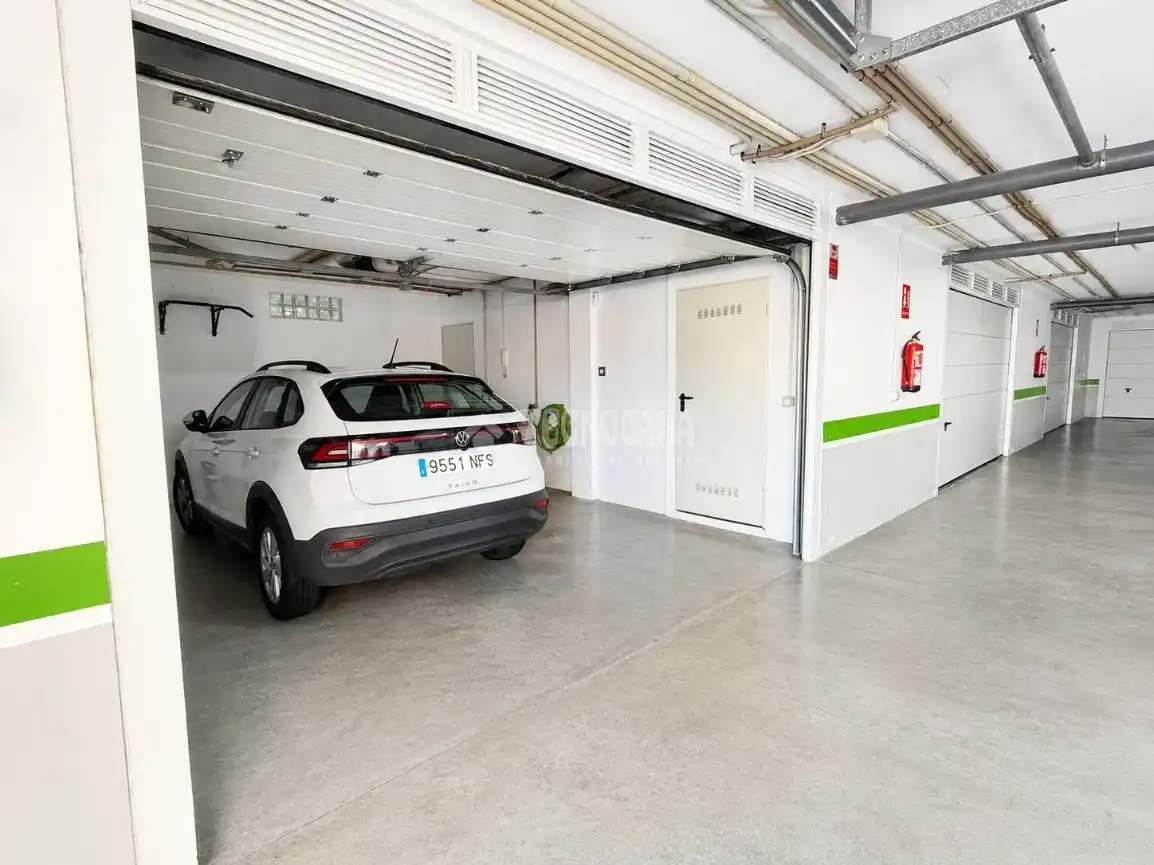 Aparcament de Casa adosada en venda en Candelaria amb Terrassa, Traster i Piscina
