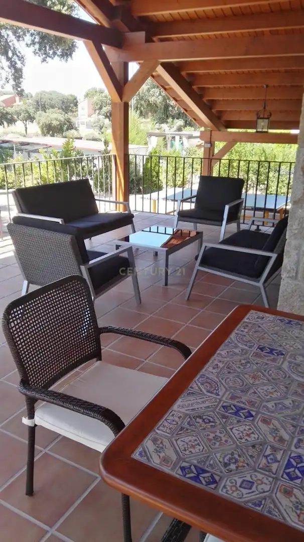 Terrassa de Casa o xalet en venda en Maello amb Moblat