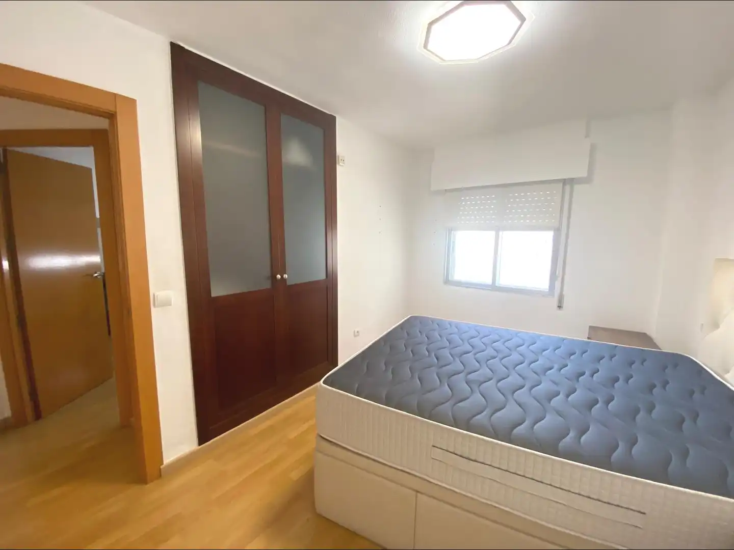 Habitación de Piso de alquiler en Alicante / Alacant con Aire acondicionado, Amueblado y Balcón