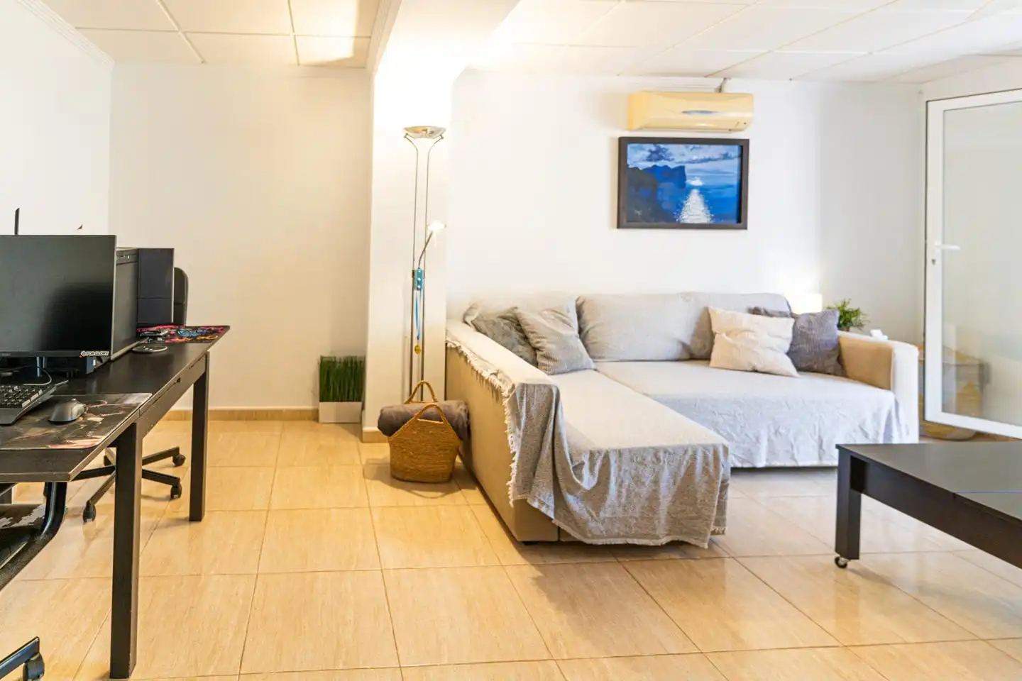 Wohnzimmer von Haus oder Chalet zum Verkauf in Santa Pola mit Klimaanlage, Privatgarten und Terrasse