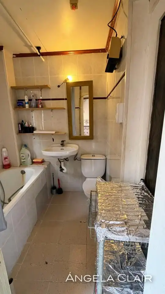 Baño de Piso en venta en Barcelona con Calefacción