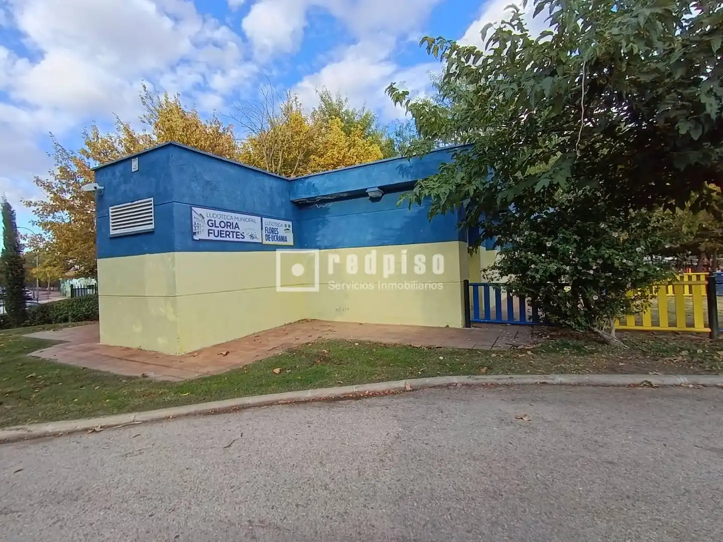 Exterior view of Attic for sale in Torrejón de Ardoz  with Air Conditioner, Terrace and Swimming Pool