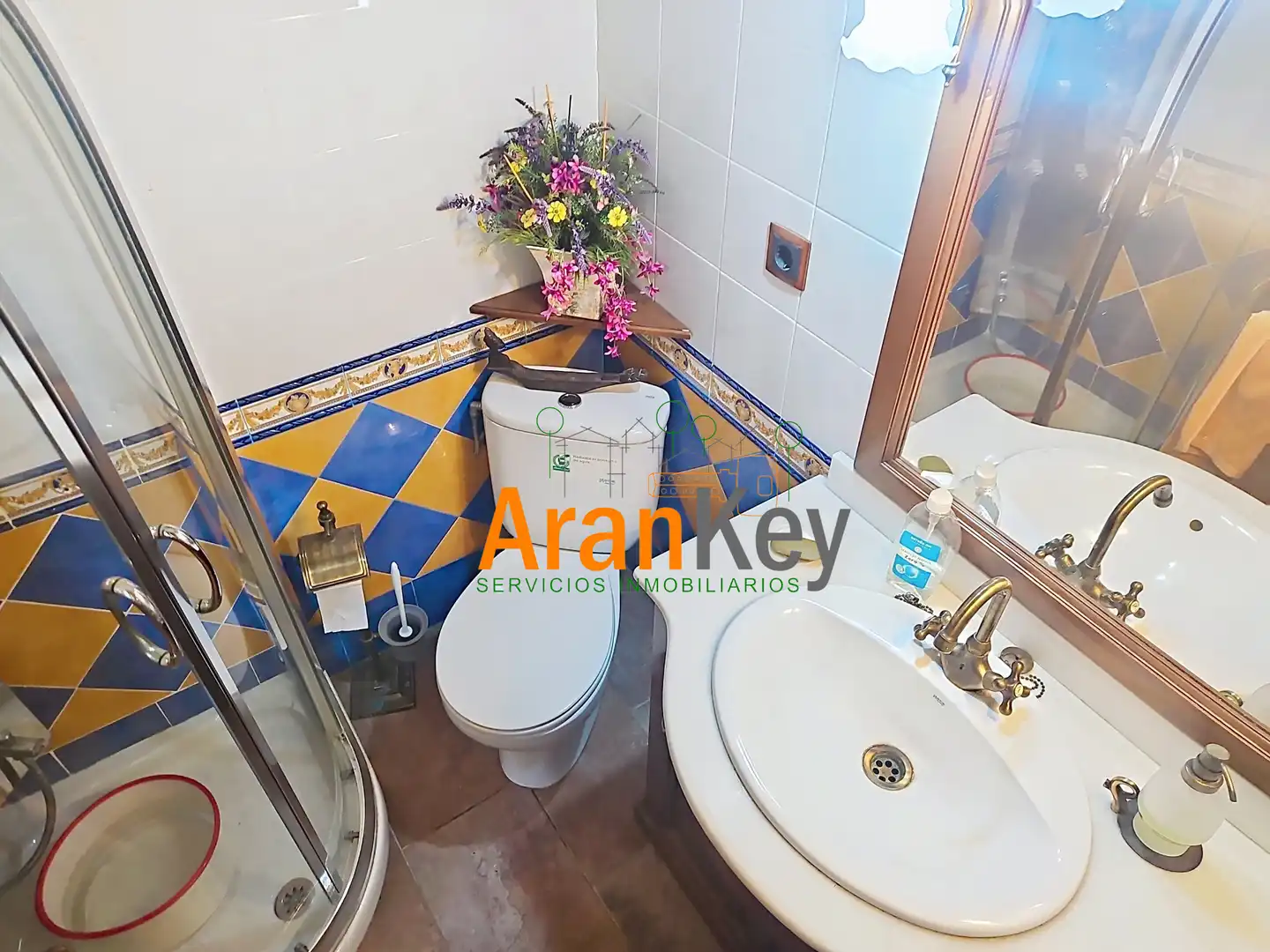 Bathroom of Houses for sale in Aranjuez  with Air Conditioner, Private garden and Terrace