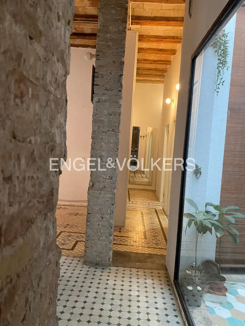 Flat for rent in Valencia  with Air Conditioner and Heating