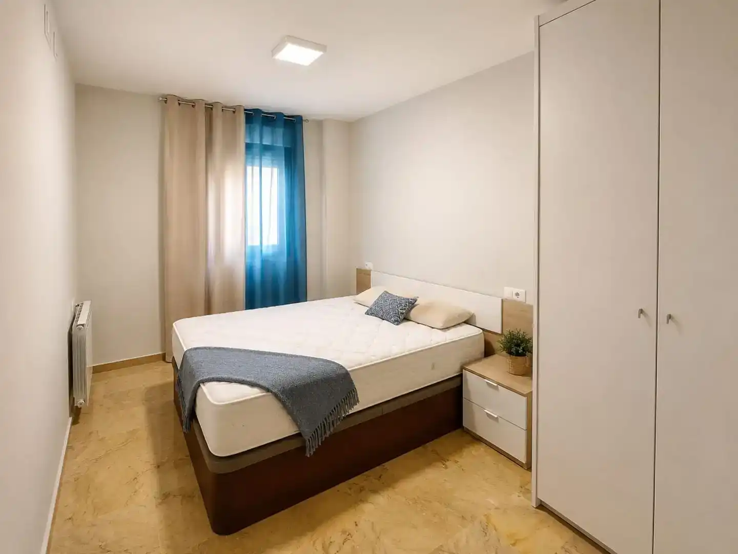 Bedroom of Flat for rent in Armilla  with Air Conditioner