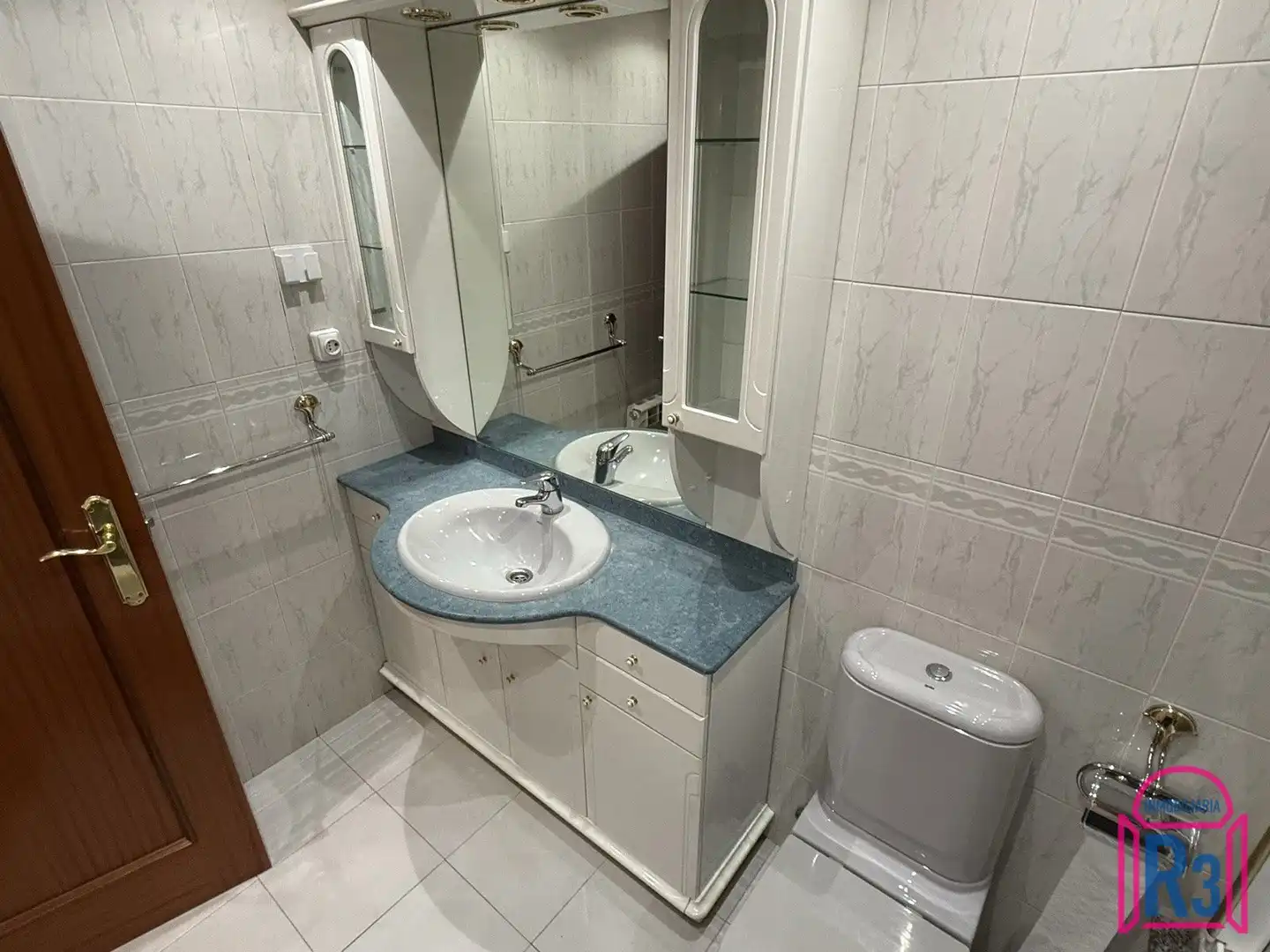 Badezimmer von Wohnung zur Miete in León Capital  mit Heizung, Terrasse und Möbliert