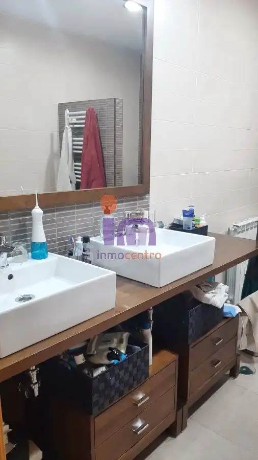 Baño de Casa o chalet en venta en Valdepeñas con Aire acondicionado, Calefacción y Jardín privado