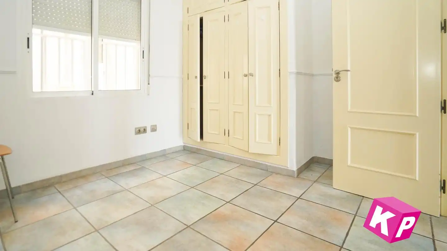 Wohnung zum Verkauf in Santa Pola mit Klimaanlage, Heizung und Terrasse