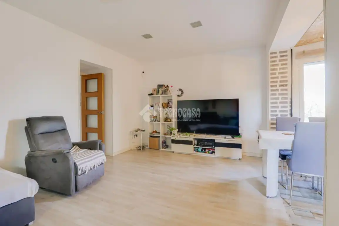 Sala d'estar de Pis en venda en Terrassa amb Aire condicionat i Balcó
