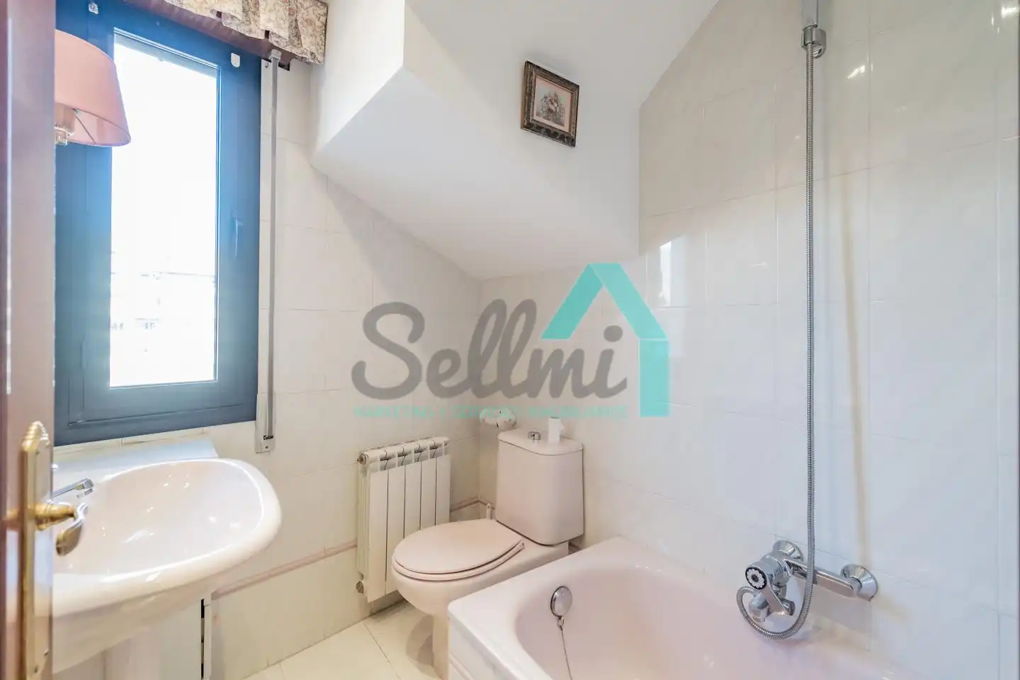 Dúplex de alquiler en Calle la Lila, Salesas - Foncalada - Campoamor