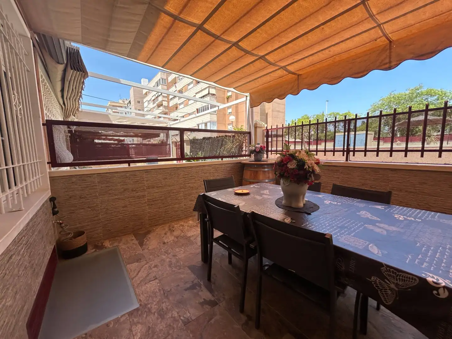 Bungalow con piscina en venta en Calle Calle Juan Gris, imagen 4