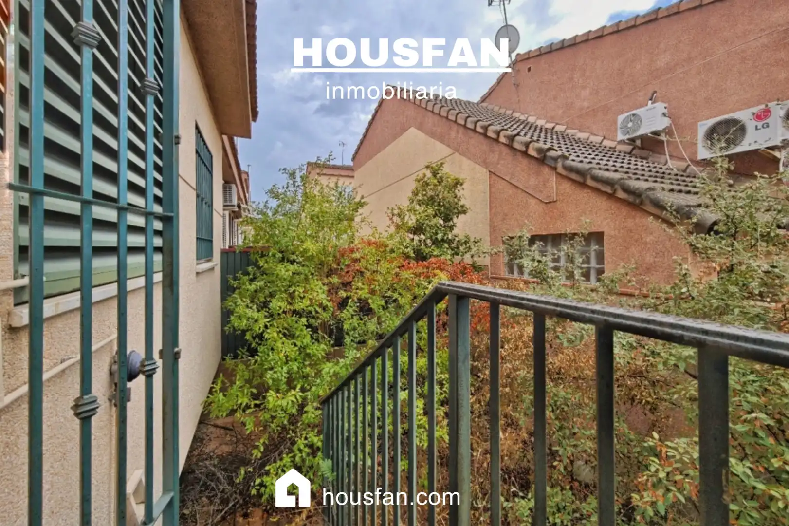 Vista exterior de Casa adosada en venta en Mejostilla