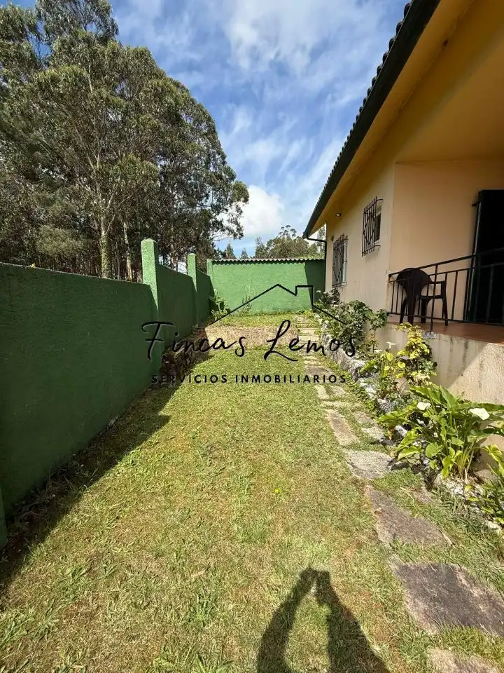 Vista exterior de Casa o chalet en venta en Camariñas con Jardín privado, Terraza y Amueblado