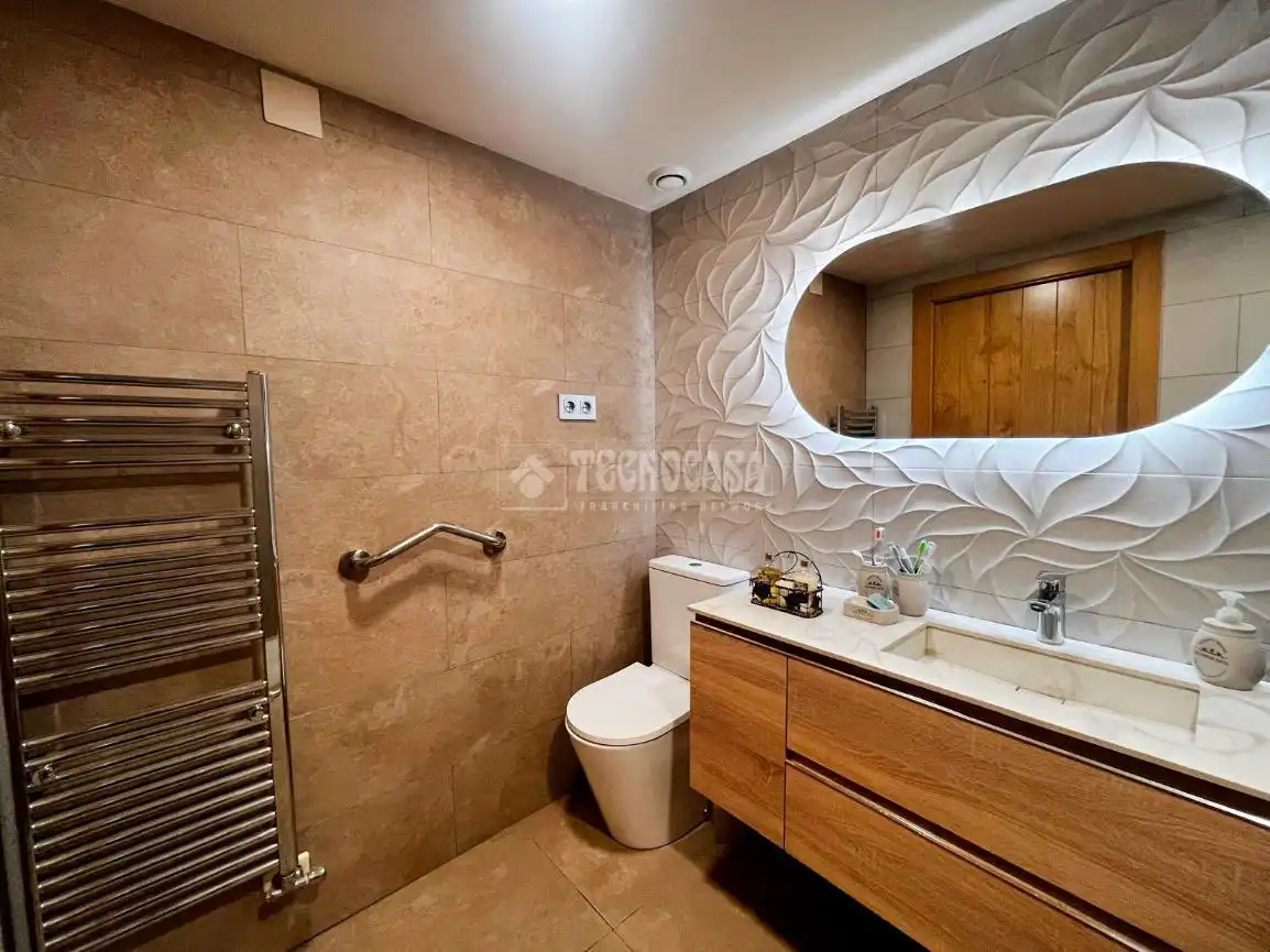 Baño de Casa adosada en venta en Sobradiel con Calefacción y Jardín privado