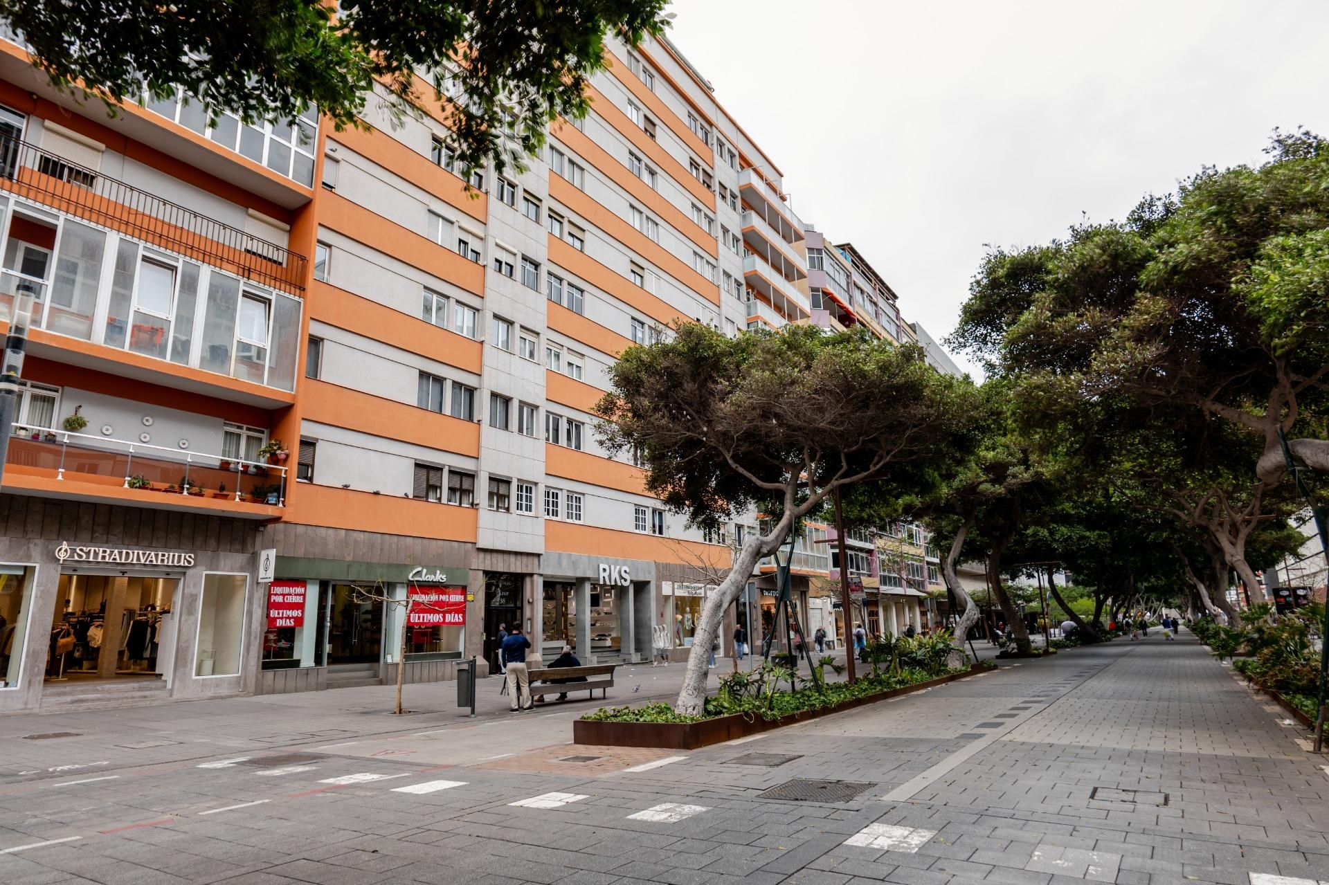 Exterior view of Flat for sale in Las Palmas de Gran Canaria  with Furnished