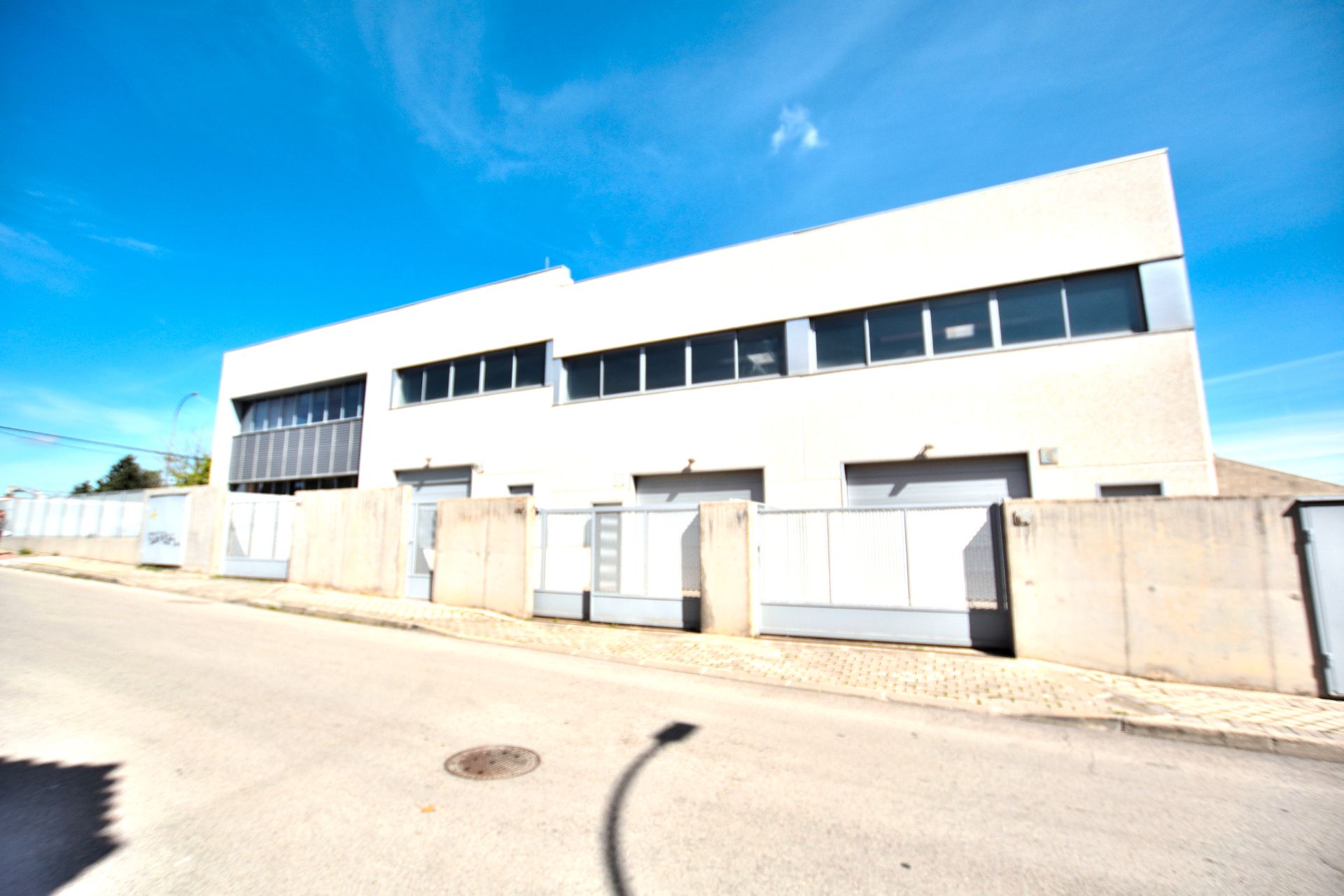 Vista exterior de Nave industrial de alquiler en  Madrid Capital