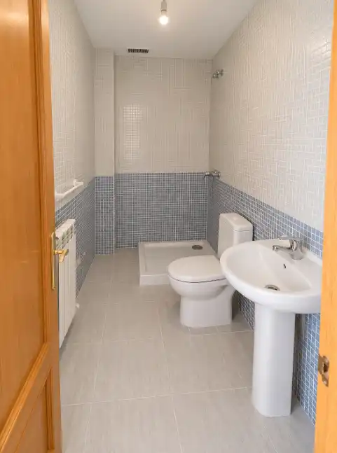 Casa aparellada amb terrassa en venda a Calle de Los Caños 50, imagen 2