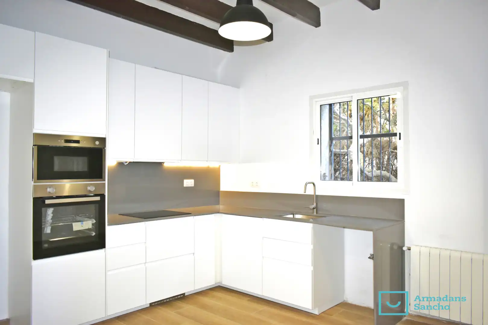 Cocina de Casa o chalet de alquiler en Tiana con Horno