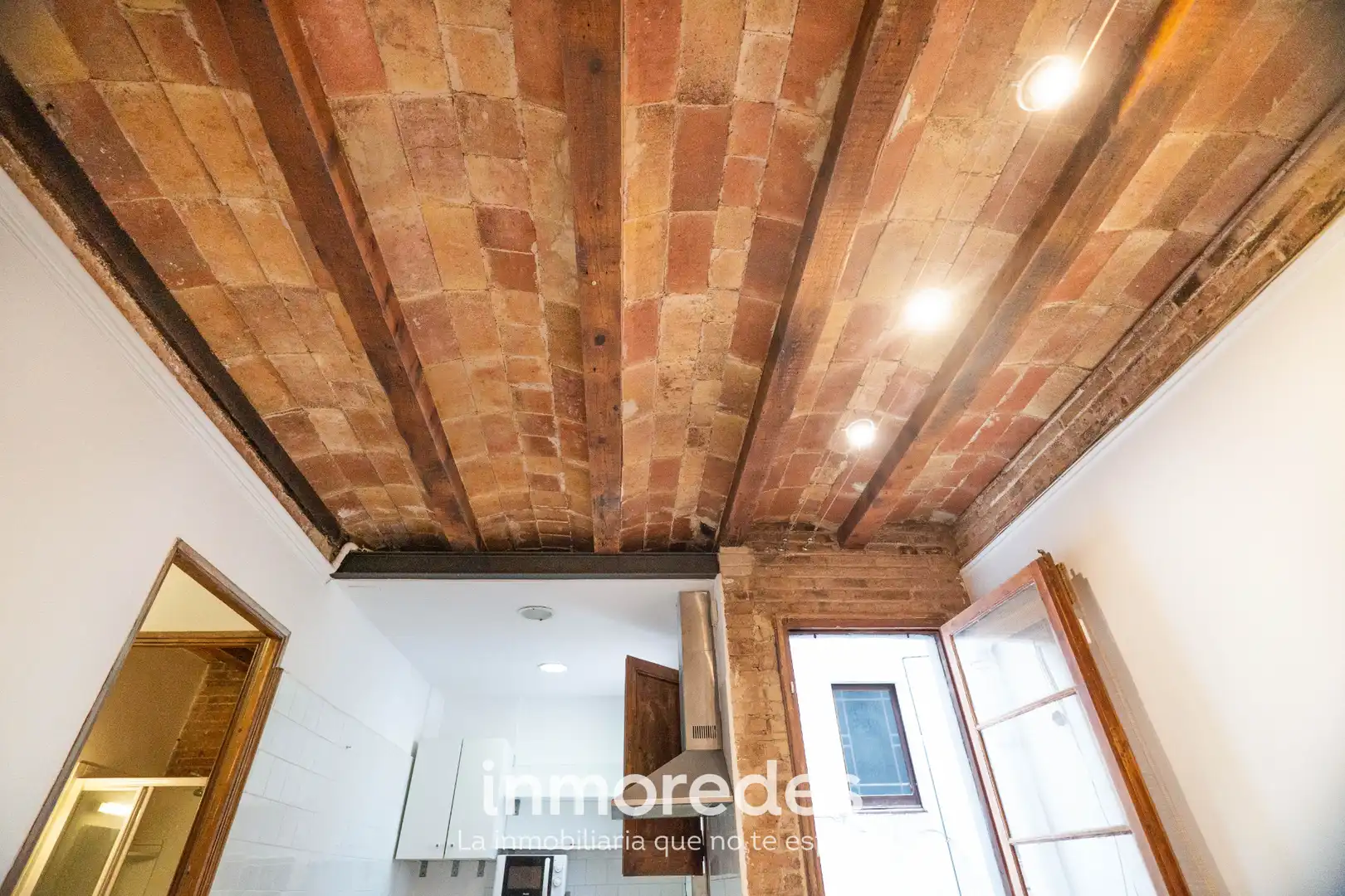 Vista exterior de Piso en venta en Barcelona con Balcón