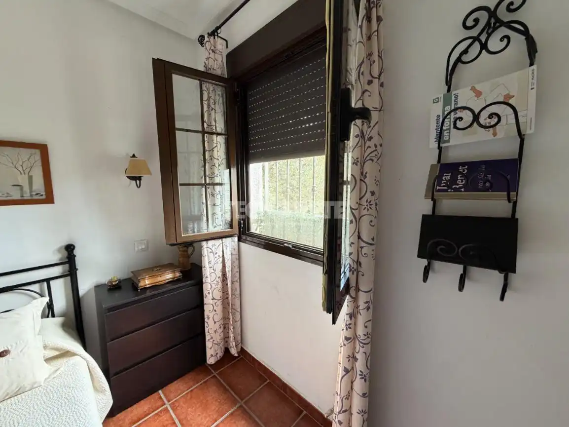 Bedroom of Flat for sale in Sotillo de las Palomas  with Air Conditioner, Heating and Storage room