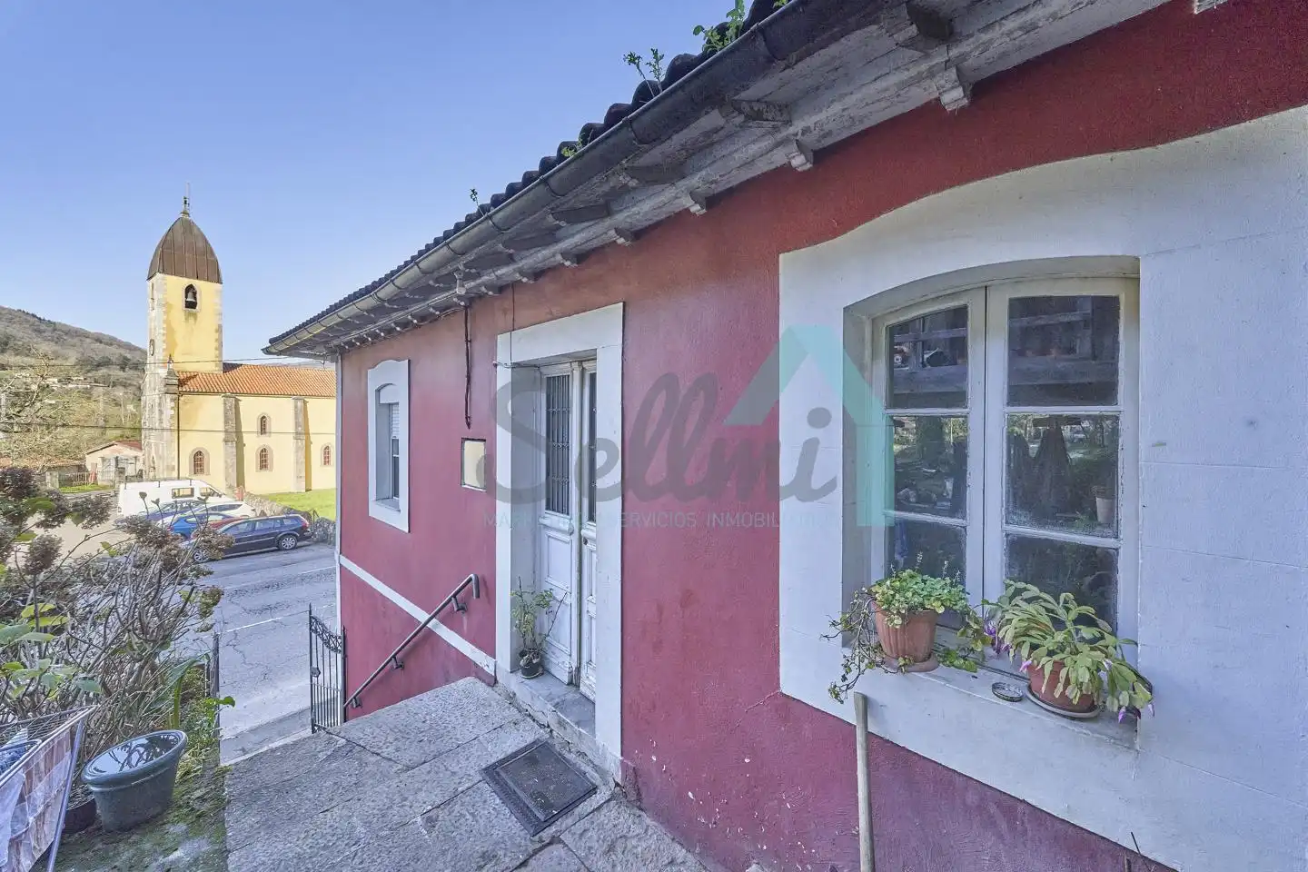 Vista exterior de Casa o chalet en venta en Belmonte de Miranda con Jardín privado, Parquet y Terraza