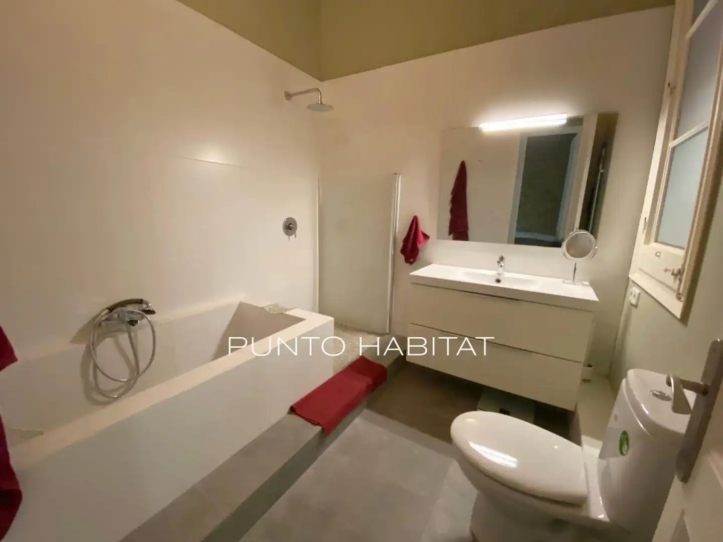 Wohnung zur Miete in Carrer Carrer Còrsega, Dreta de l'Eixample
