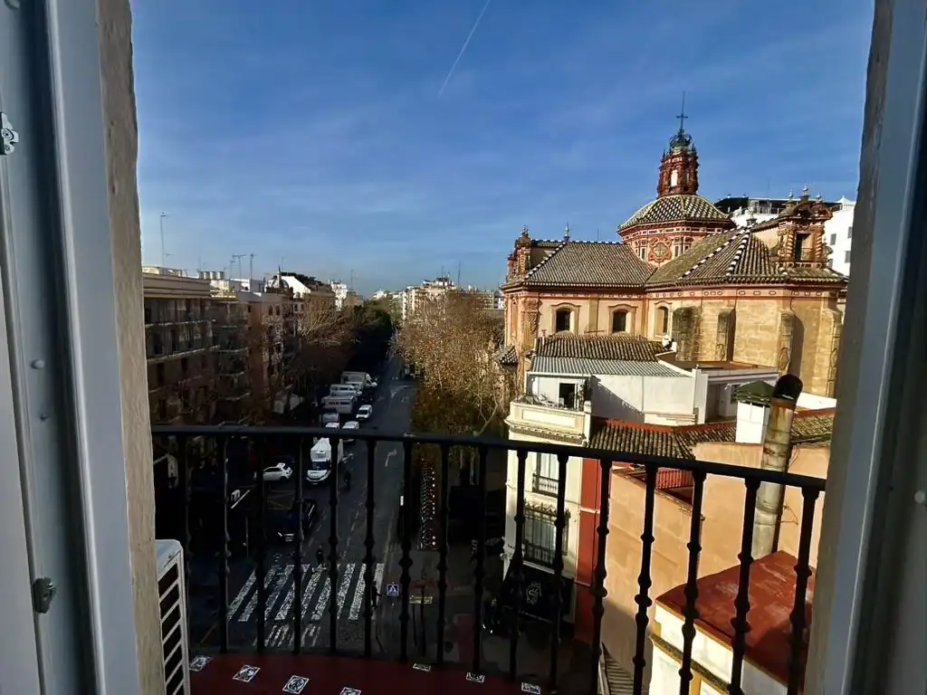Vista exterior de Piso de alquiler en Sevilla con Aire acondicionado, Terraza y Amueblado
