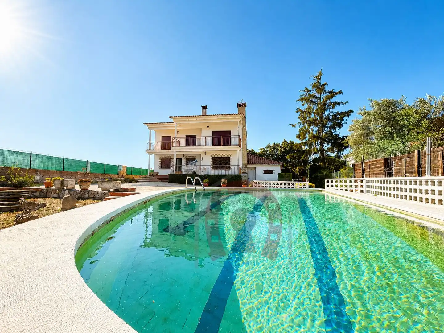 Piscina de Casa o xalet en venda en Palau-solità i Plegamans amb Jardí privat, Terrassa i Piscina