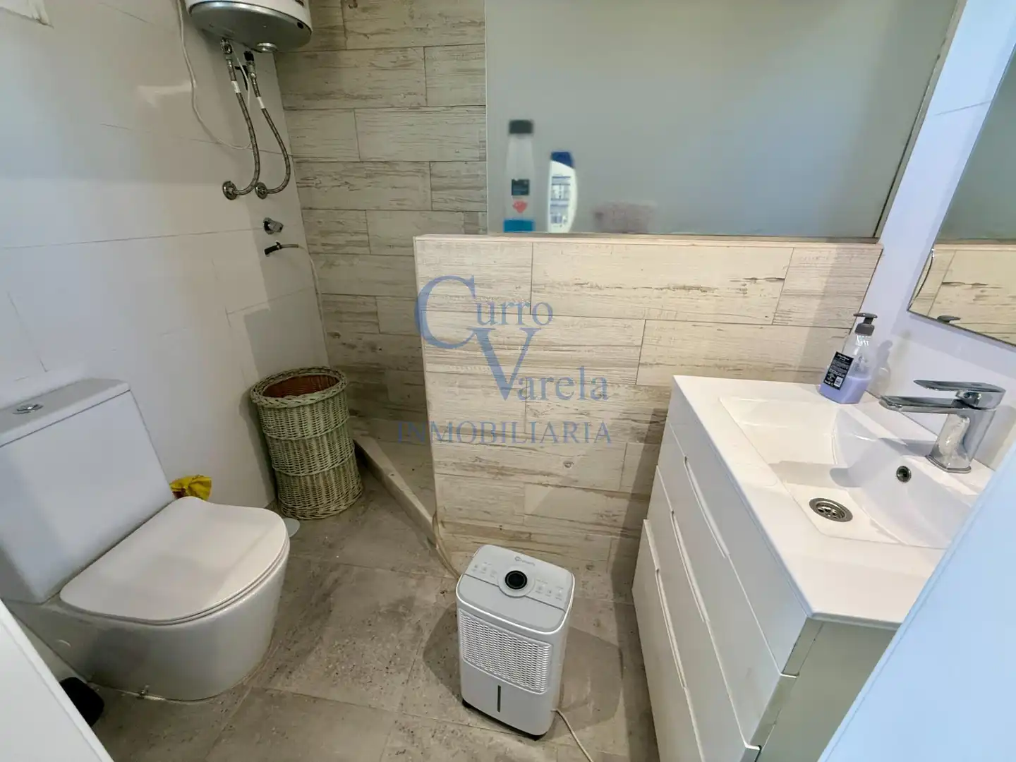 Bathroom of Country homes for sale in Dos Hermanas  with Air Conditioner, Heating and Private garden