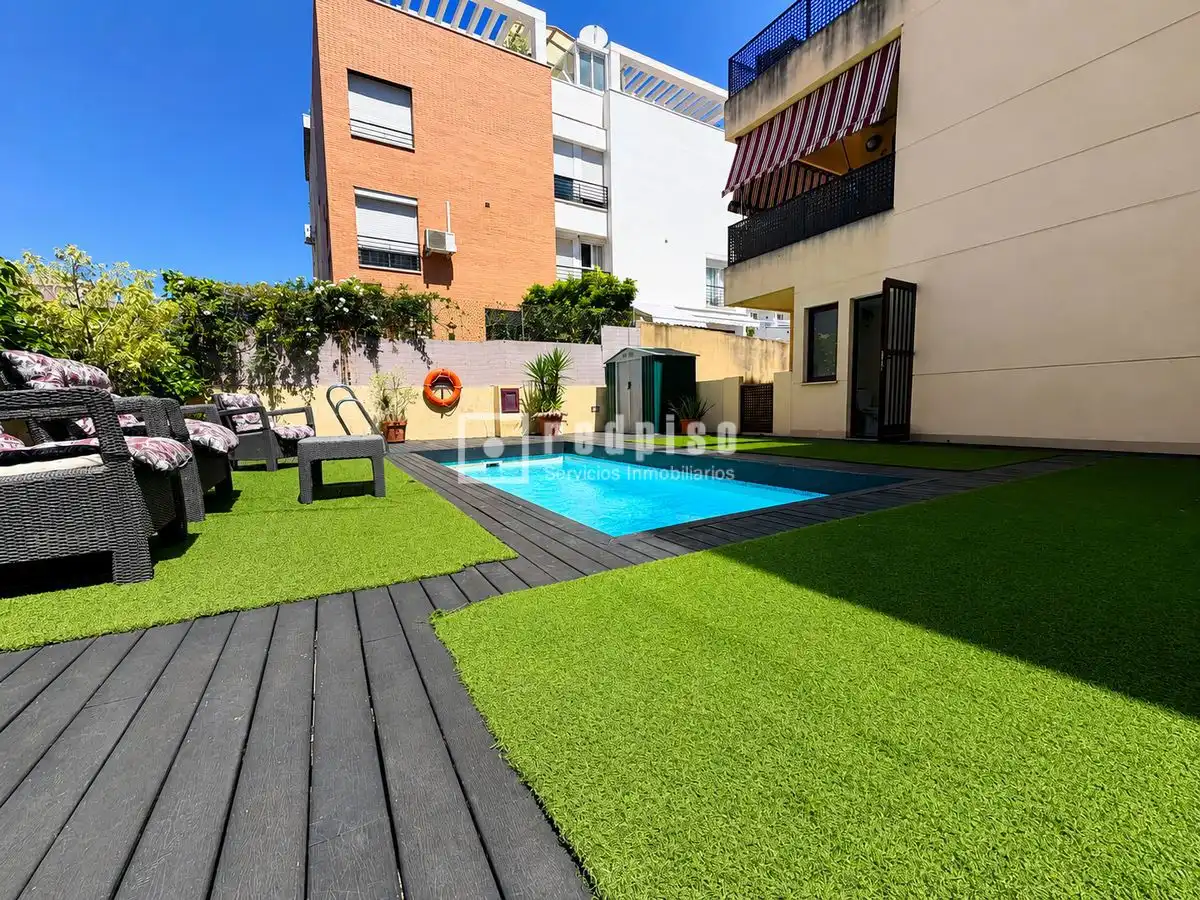 Piscina de Àtic en venda en Torremolinos amb Aire condicionat, Terrassa i Piscina