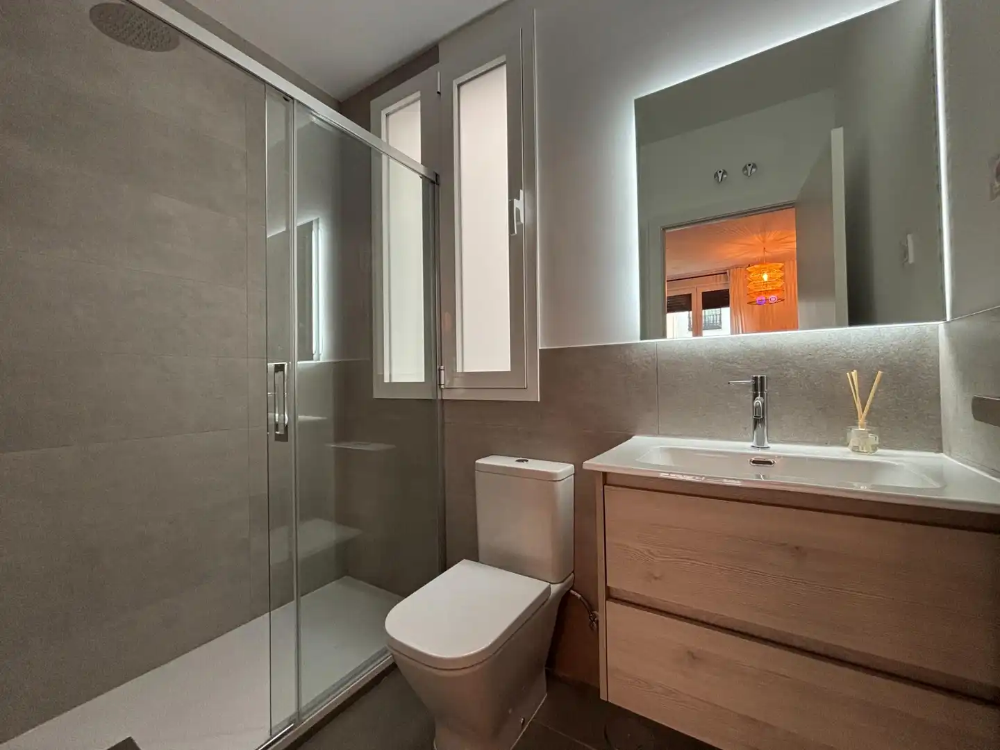 Bathroom of Flat for rent in Madrid  with Air Conditioner, Heating and Furnished