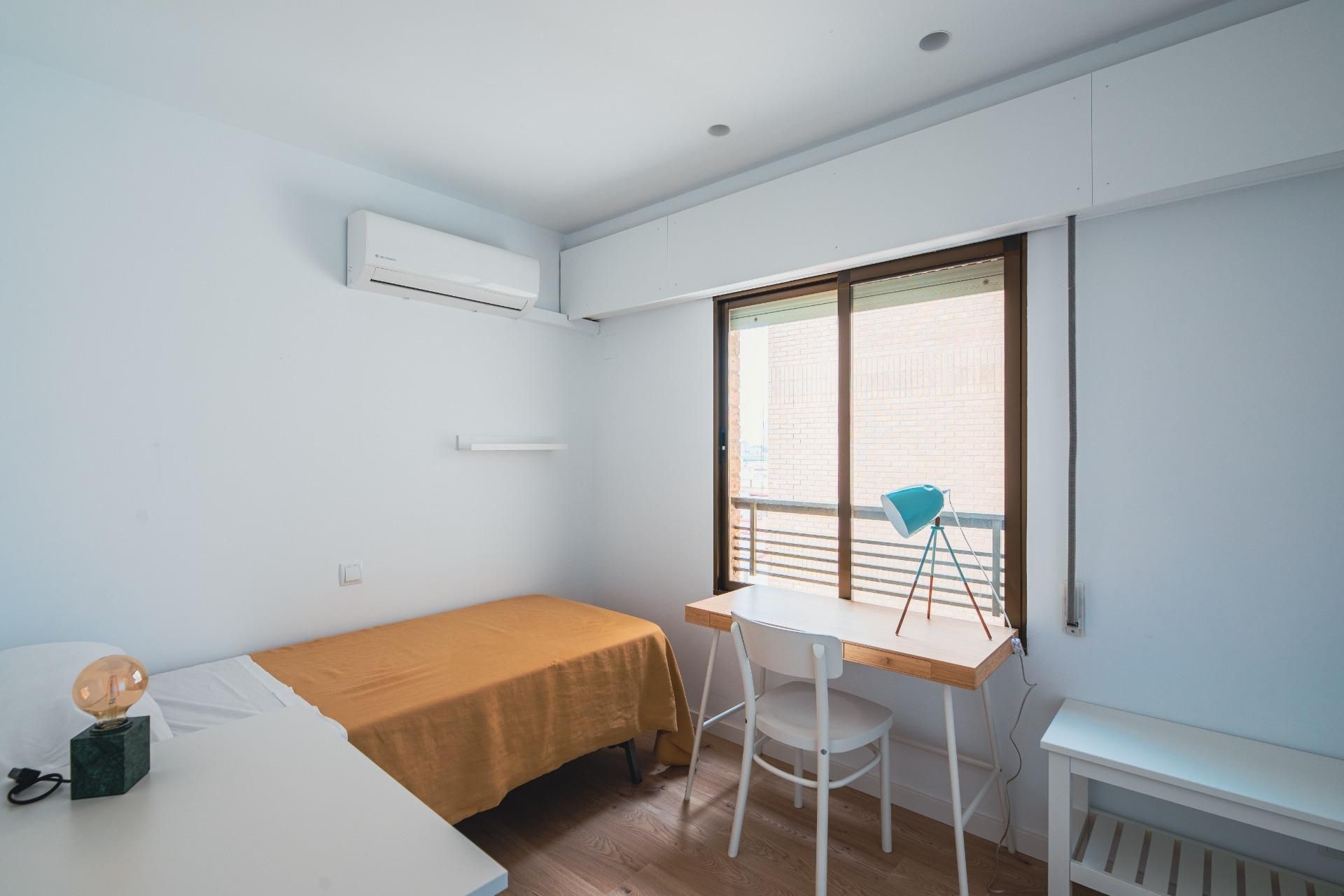 Bedroom of Flat for sale in  Valencia Capital  with Air Conditioner, Parquet flooring and Terrace