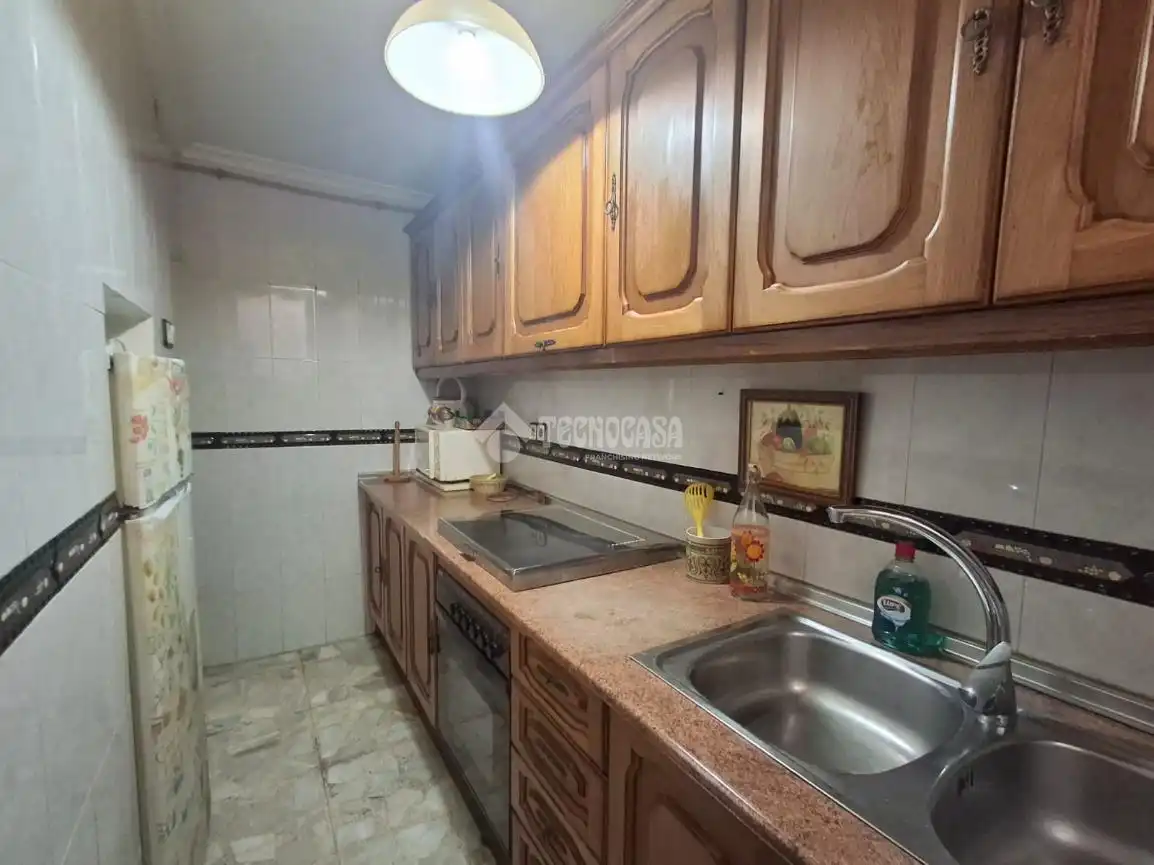 Casa aparellada en venda a La Carolina, imagen 6