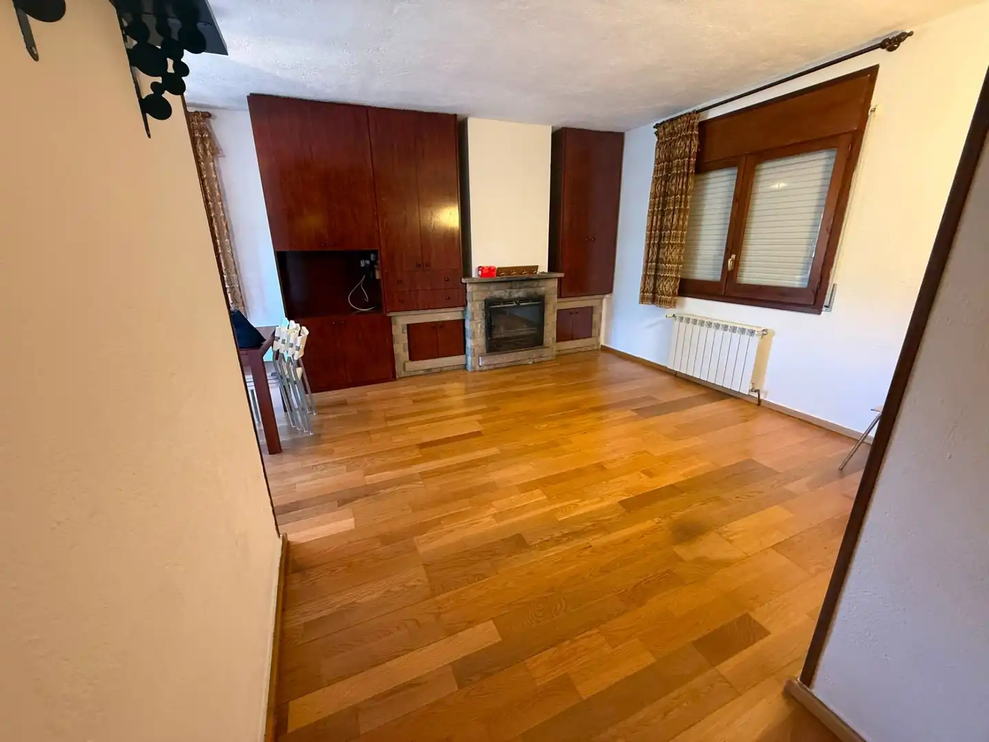Sala d'estar de Casa o xalet en venda en Vallgorguina amb Calefacció, Terrassa i Piscina