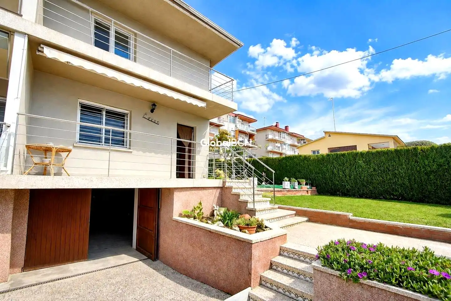 Casa amb terrassa en venda a calle del Ter, imagen 2