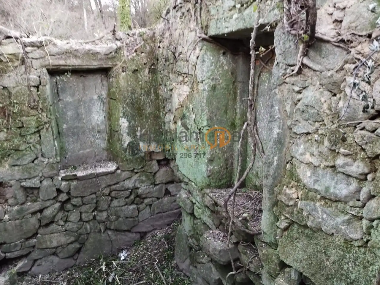 Finca rústica en venda en Pontevedra Capital  amb Jardí privat