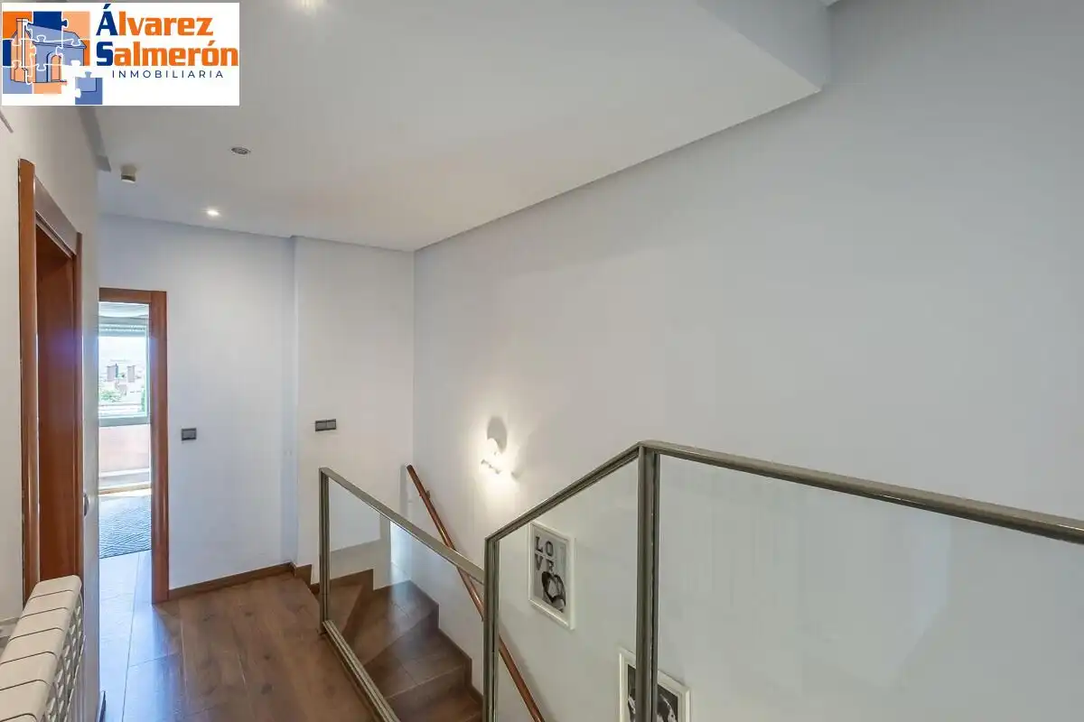 Detached homes for sale in Granada