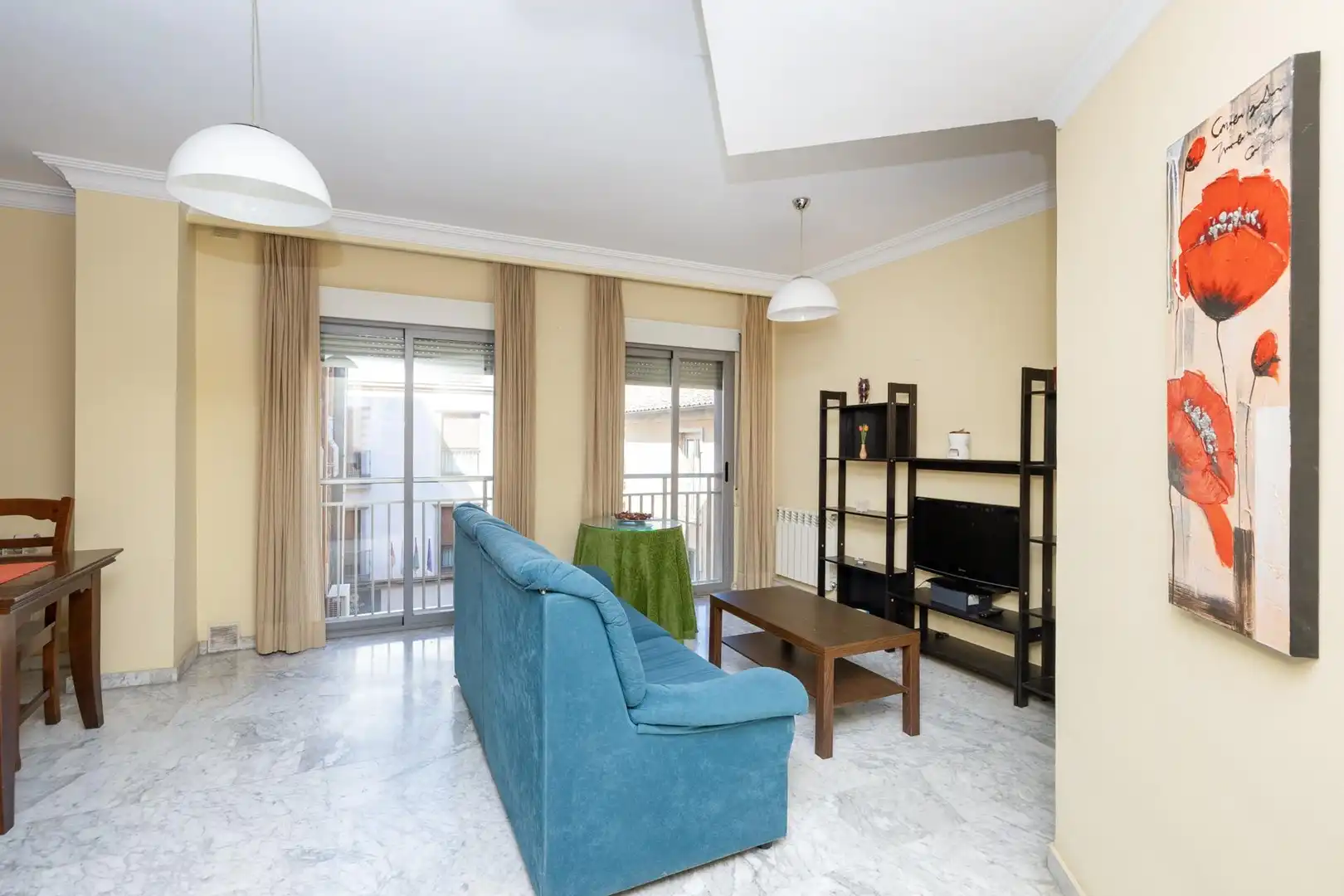 Sala d'estar de Pis en venda en Granada amb Aire condicionat i Calefacció