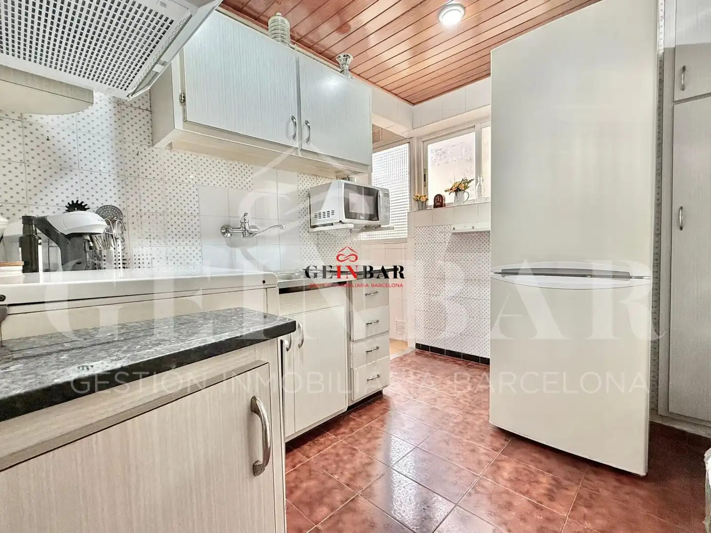Cocina de Piso en venta en L'Hospitalet de Llobregat con Aire acondicionado, Calefacción y Terraza