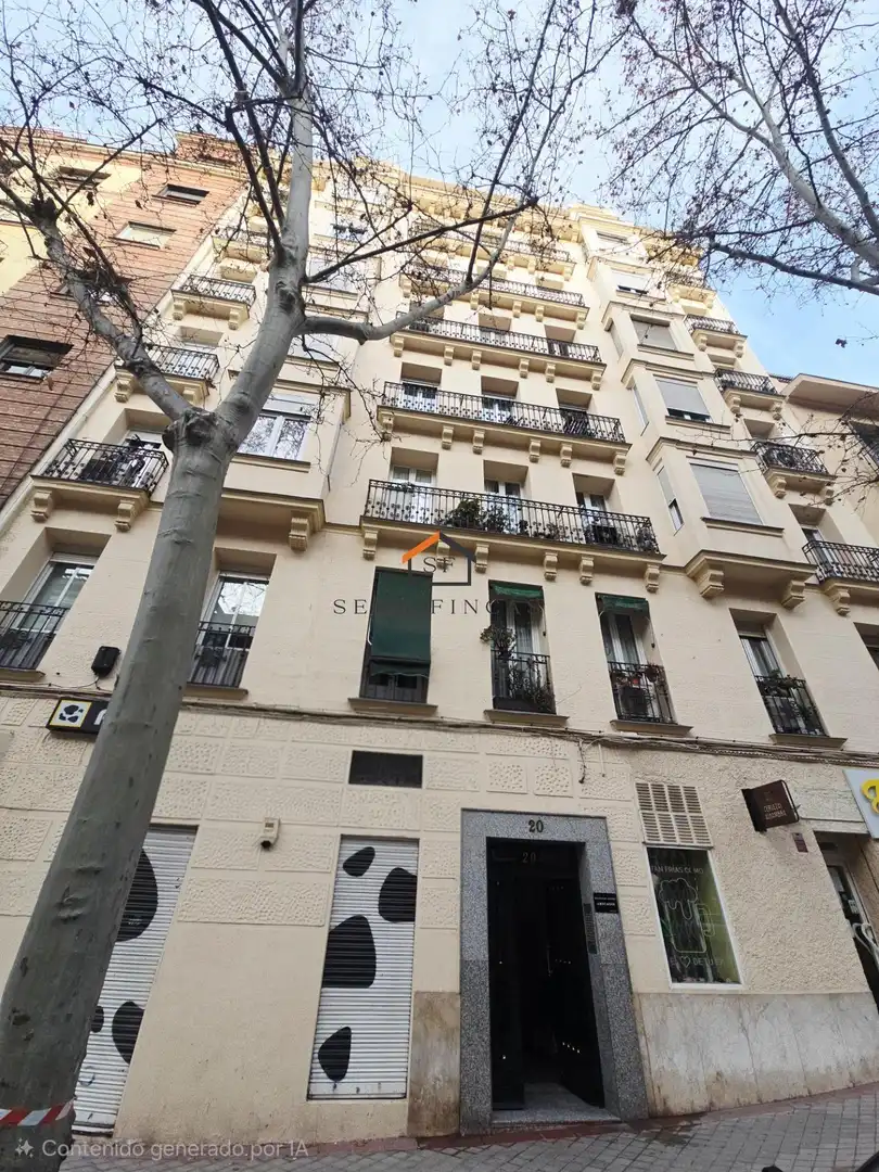 Vista exterior de Piso en venta en Madrid