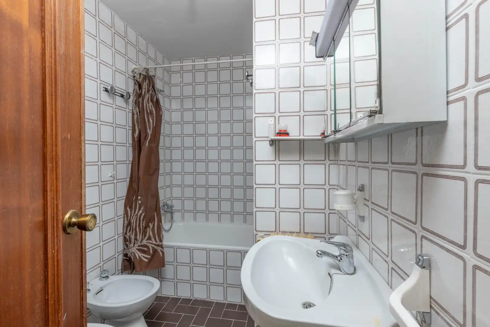 Badezimmer von Wohnung zum Verkauf in Granada mit Heizung, Terrasse und Balkon