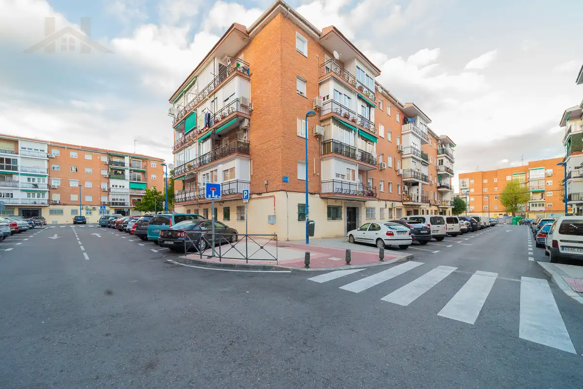 Außenansicht von Wohnung zum Verkauf in Leganés mit Heizung und Terrasse